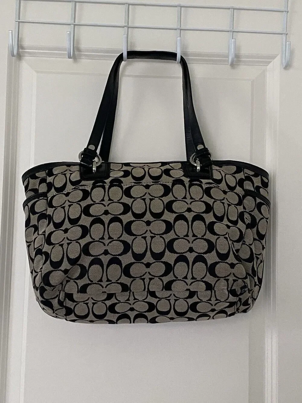 Coach Gallery Signature Tote In Black And Gray Jacquard Canvas